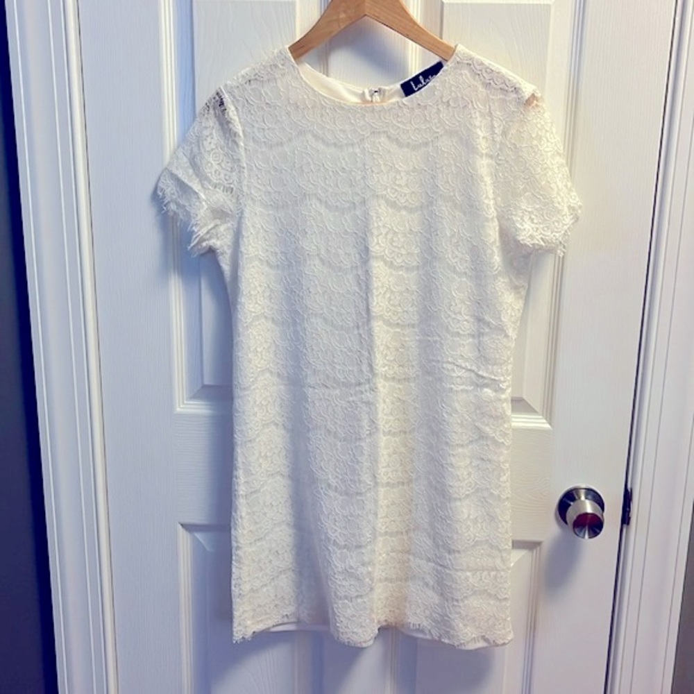 white lace dress